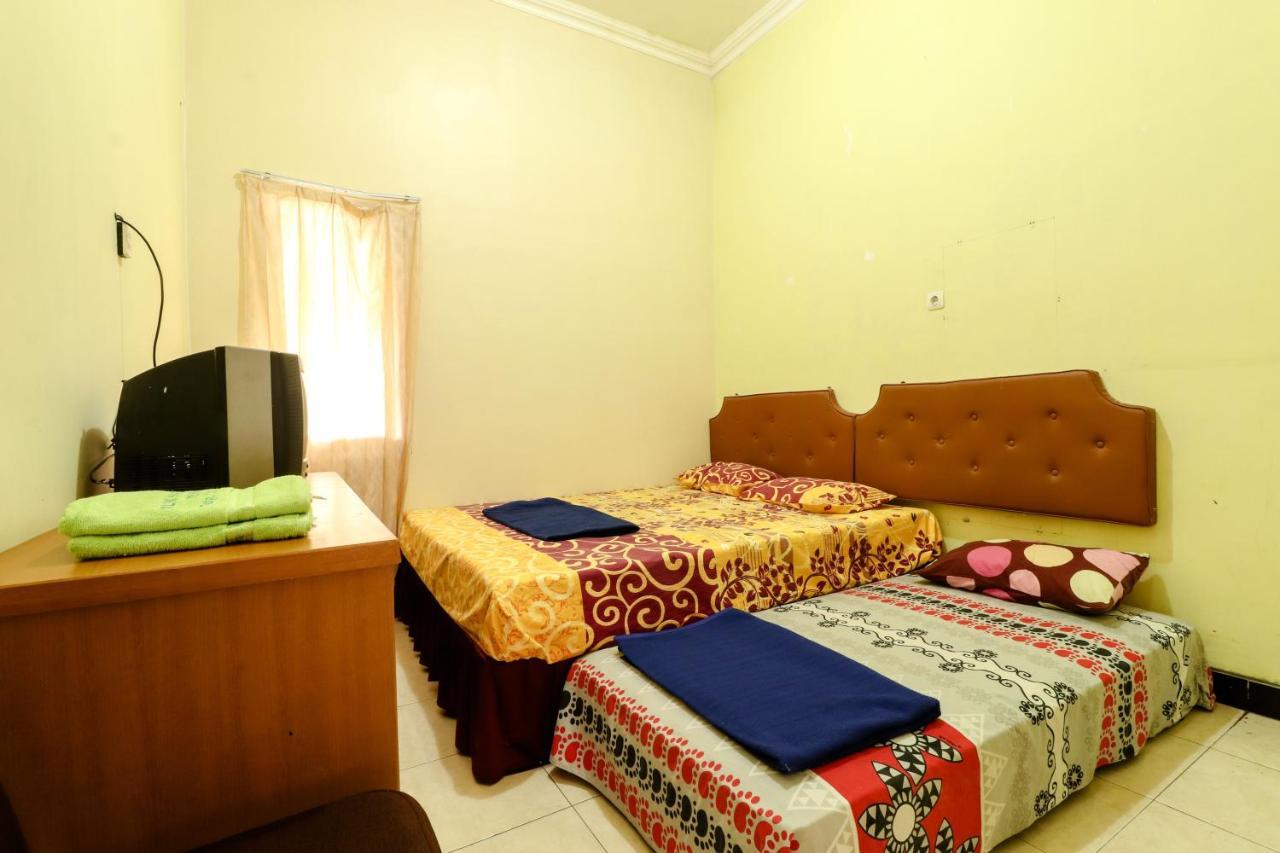 The Joglo Family Hotel Magelang Exterior photo